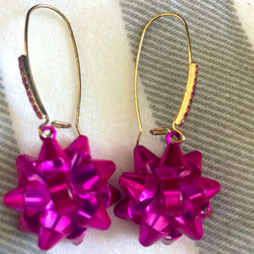 Vintage Betsy Johnson surprise pink bows.
